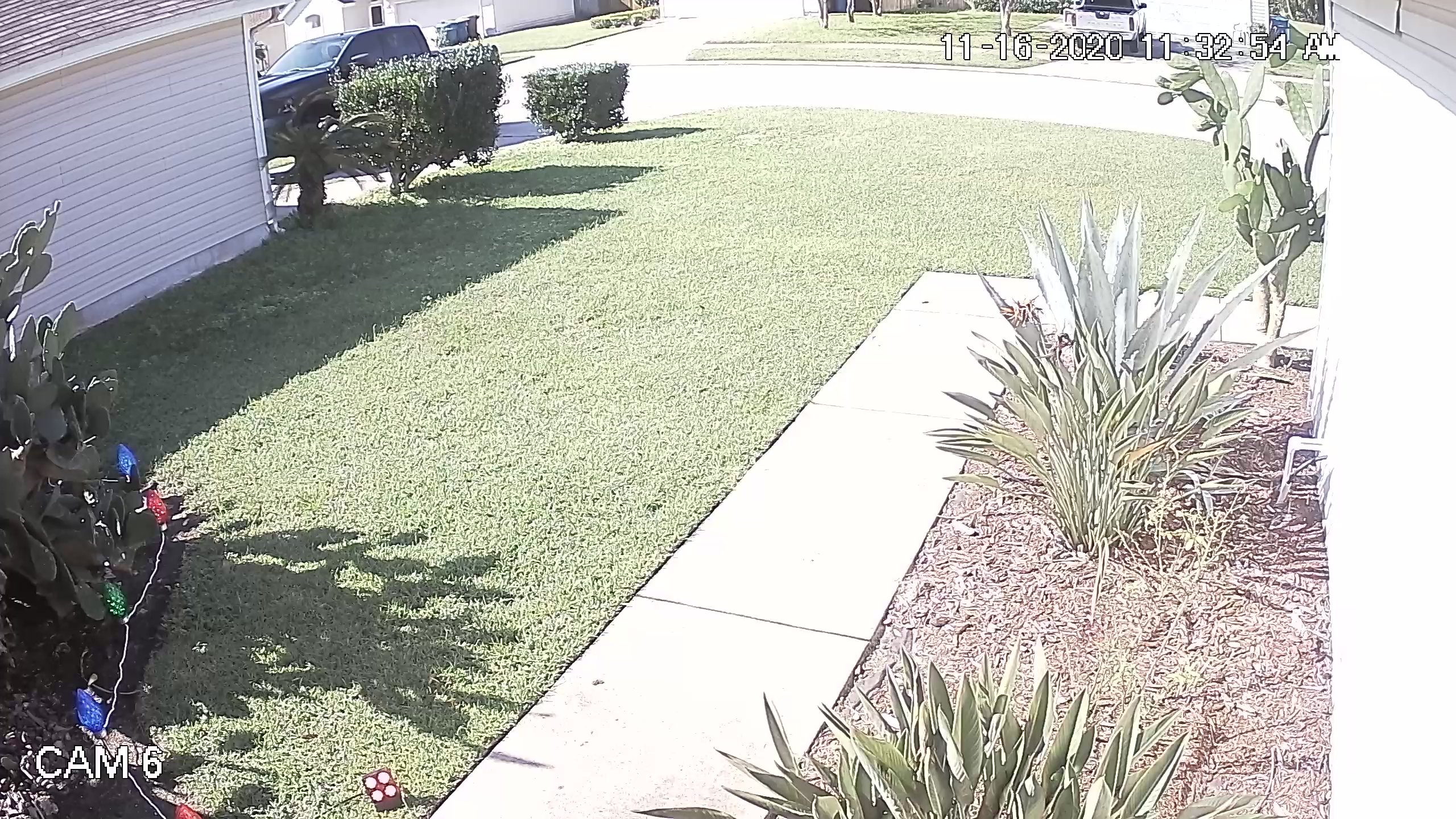 Prevent Blind Spots in CCTV with Christmas Lights 1