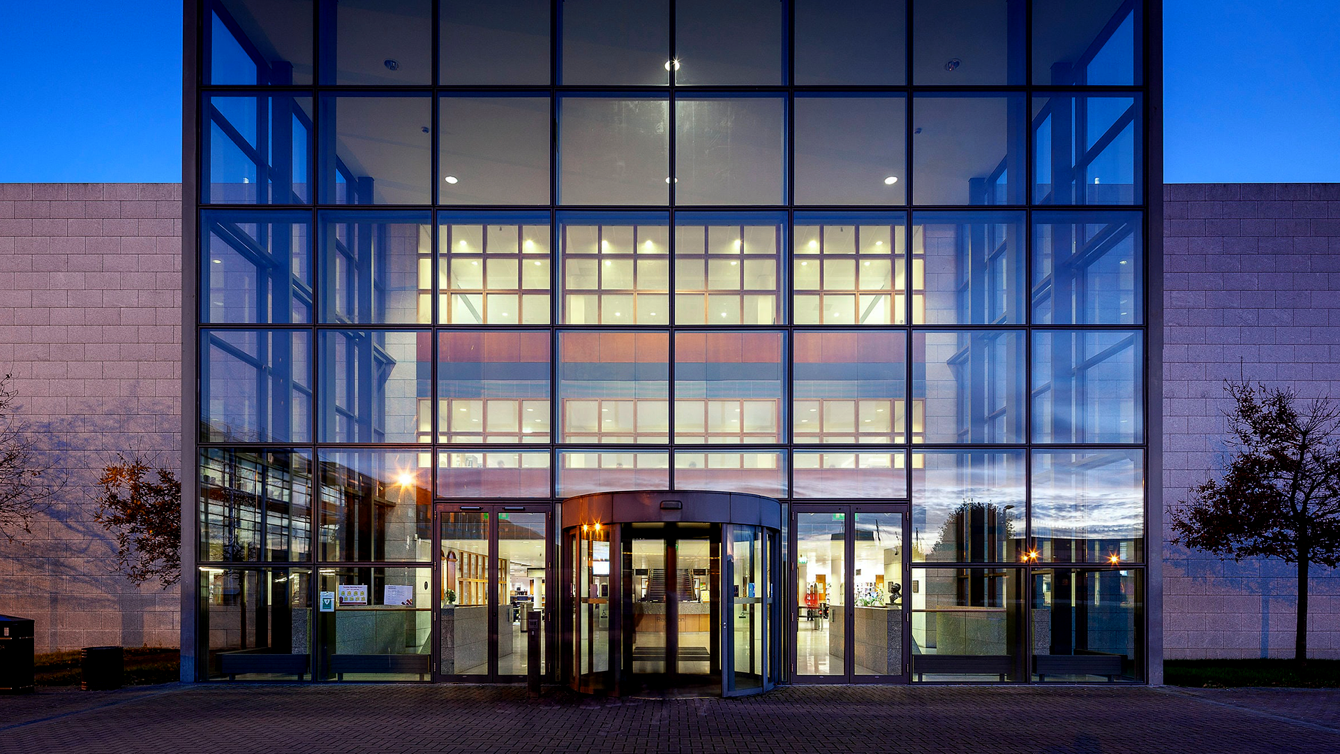 AccessControl - Door - Lifestyle Image 2