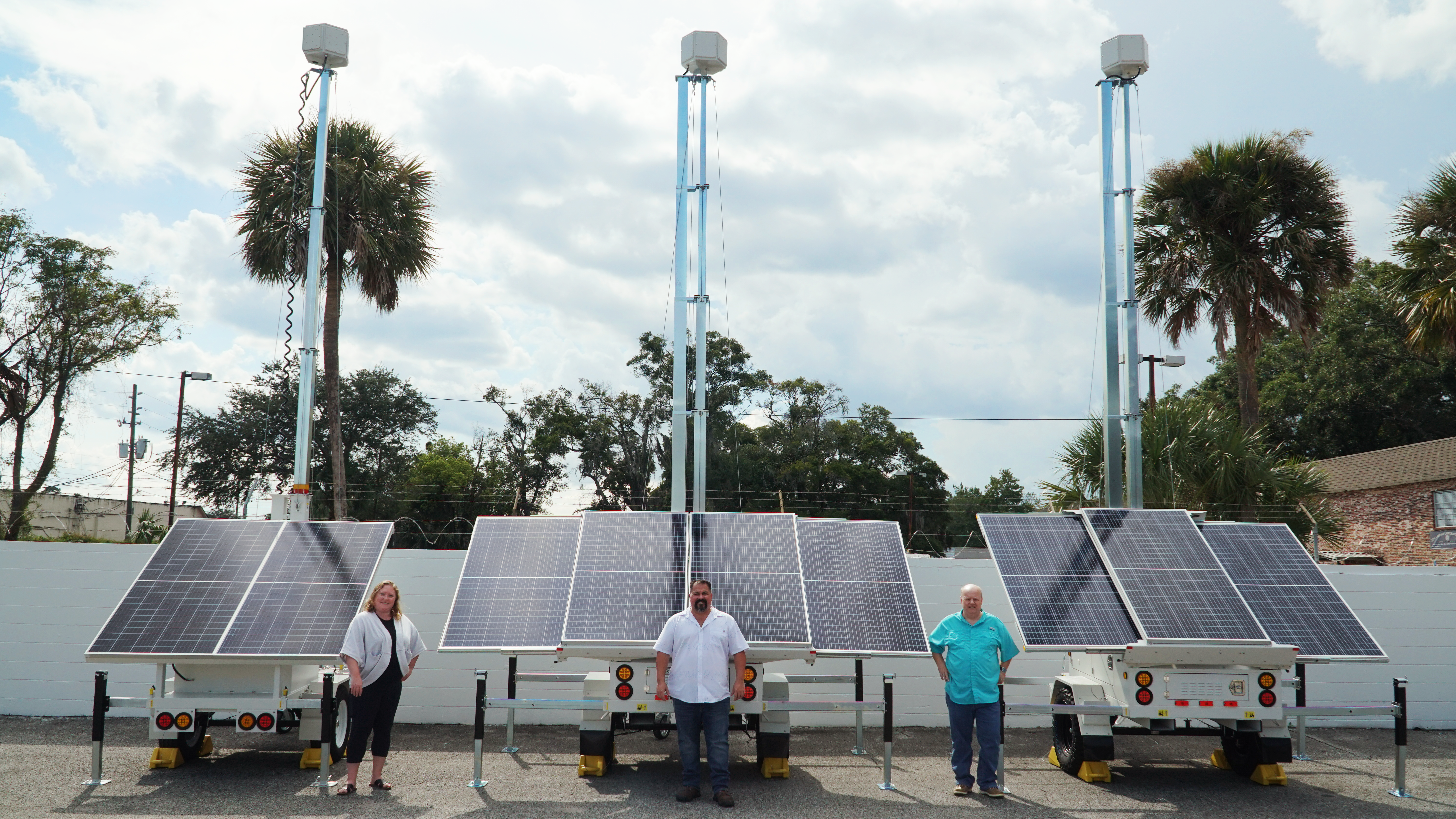 AL1500, AL4000, AL3000 Solar Surveillance Trailers